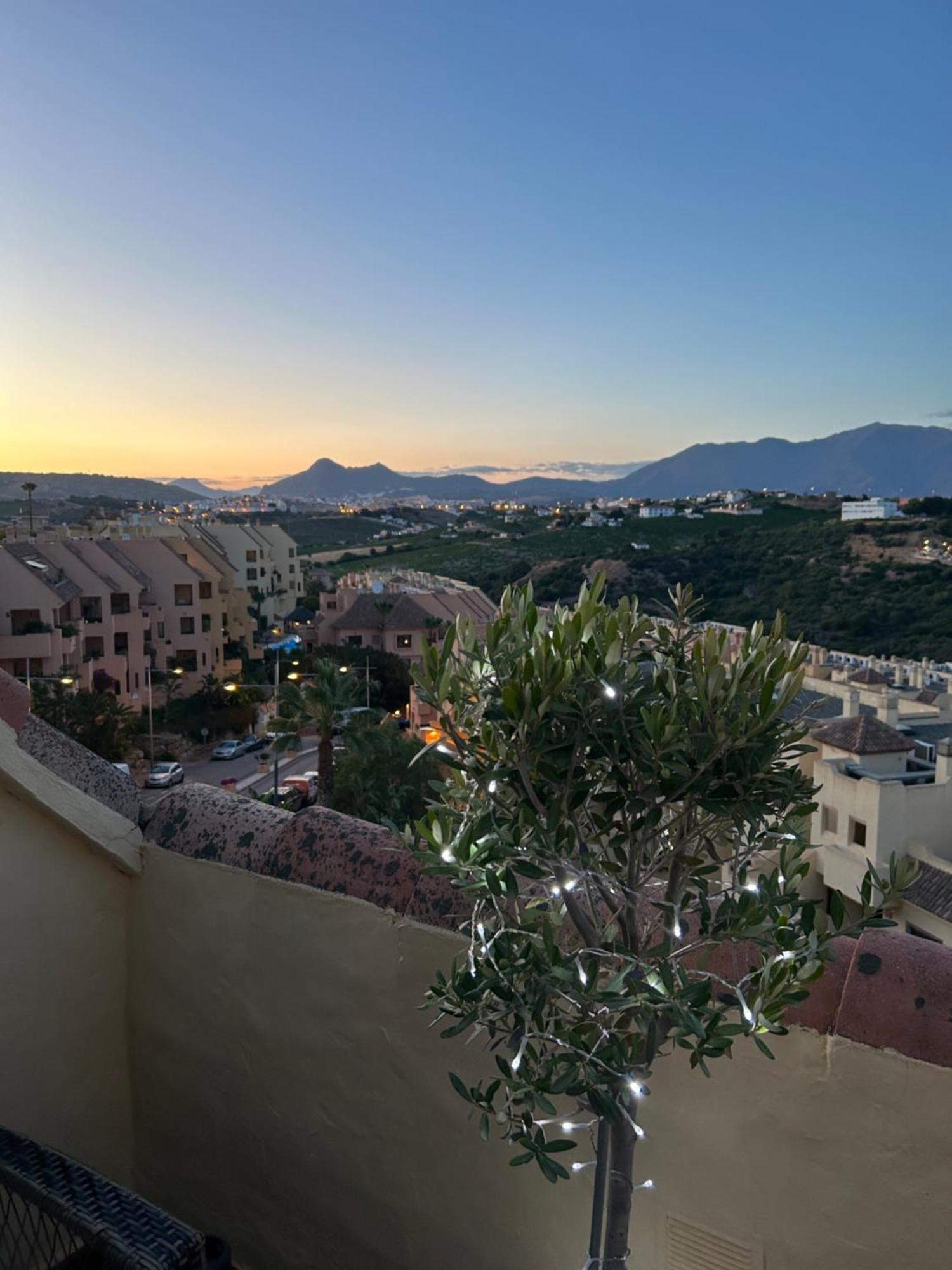 2 Bed Penthouse Apartment Manilva Exterior photo
